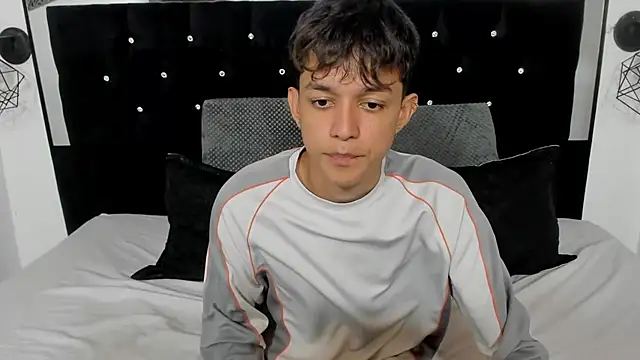 jisuscat online show from December 2025 06:10:01 AM