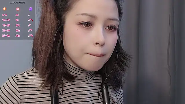 Lucky-xiuxiu online show from November 2025 03:59:01 PM