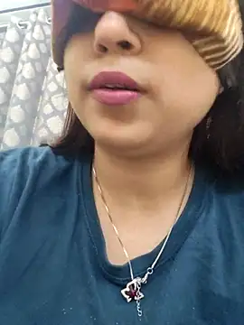 shreya1765 online show from November 2025 11:32:01 AM