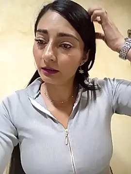 BELLA--26 online show from February 2025 11:45:01 PM