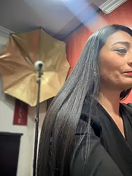 BELLA--26 online show from October 2025 01:42:02 PM