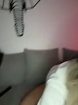 Mia-Fuchs online show from February 2025 04:52:01 AM