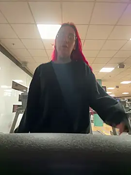 Snapshot of Mia-Fuchs chatting on February 2026 10:28:02 PM Mia-Fuchs online show from February 2026 10:28:02 PM