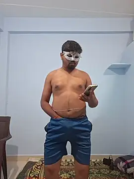 Snapshot of Desi_Heat chatting on October 2025 06:13:02 PM Desi Heat online show from October 2025 06:13:02 PM