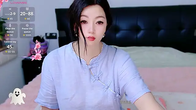 Snapshot of Mi--Manchi chatting on June 2026 07:47:02 AM Mi--Manchi online show from June 2026 07:47:02 AM