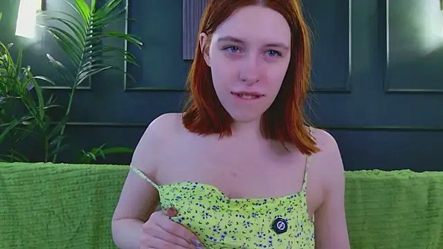 Snapshot of Mikka_Blush chatting on May 2026 03:35:02 AM Mikka Blush online show from May 2026 03:35:02 AM