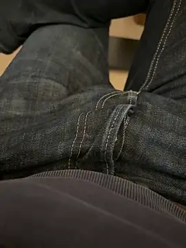 Pierre22000 online show from December 2025 02:45:02 PM