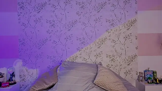 Charlotte  Miller online show from March 2026 12:01:02 PM