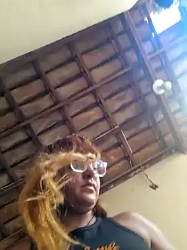 AliceRuivinha2 online show from March 2025 10:00:02 AM