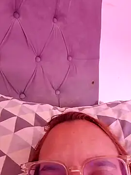 AliceRuivinha2 online show from July 2026 01:39:02 PM