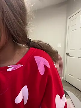 AwkwardJasminee online show from December 2025 09:48:01 AM