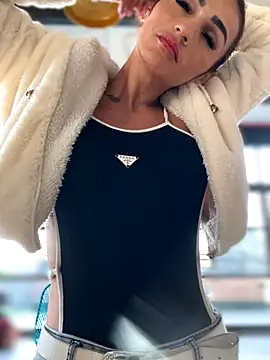 Samantha bigboobs online show from October 2025 10:00:02 PM