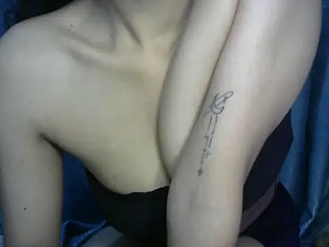 Horny honey69 online show from January 2025 05:12:02 PM