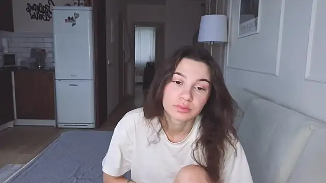 KristineEsme online show from November 2025 04:36:01 AM