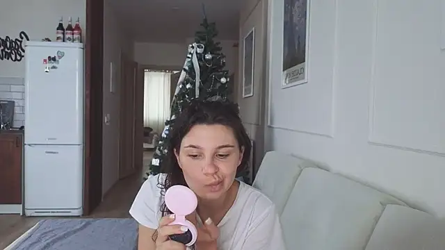 KristineEsme online show from December 2025 06:08:02 AM