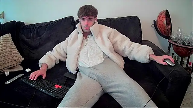 onesieboyx online show from November 2025 09:52:01 AM