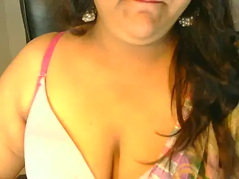 Jenny lovee online show from July 2026 11:31:02 AM