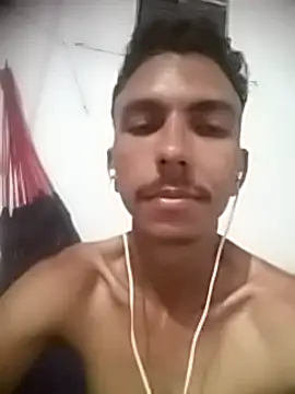 MagrinhoSaradoo online show from February 2025 04:47:02 PM