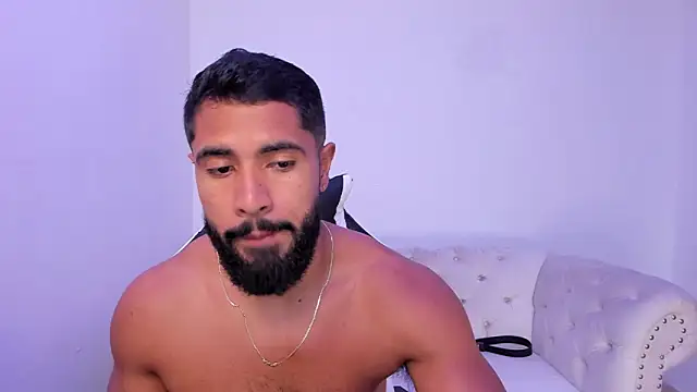 Santiago huntt online show from December 2025 12:47:02 PM