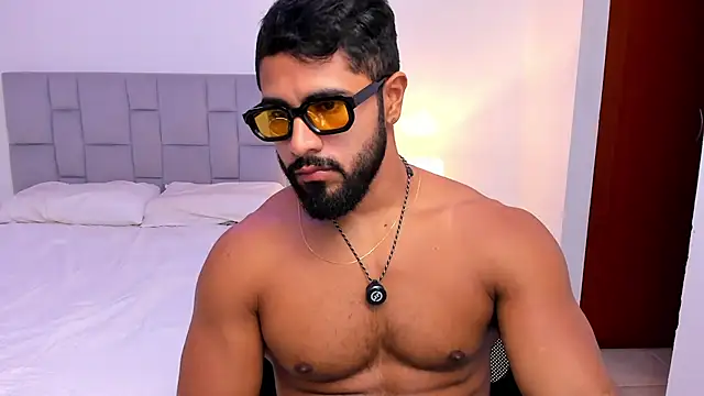 Santiago huntt online show from April 2026 01:15:01 PM