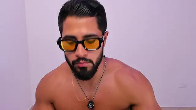 Santiago huntt online show from April 2026 08:22:01 PM