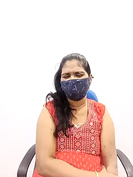 Snapshot of Lucky-Deepthi chatting on February 2025 06:21:01 PM Lucky-Deepthi online show from February 2025 06:21:01 PM