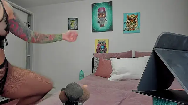 NNNoire online show from April 2026 05:52:01 AM