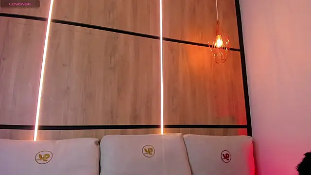 ashlyn parker online show from September 2025 08:12:02 PM