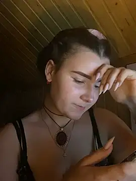 mewKate online show from May 2026 06:07:02 PM