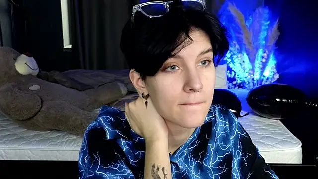 Hyeon Jin online show from March 2025 01:34:01 PM