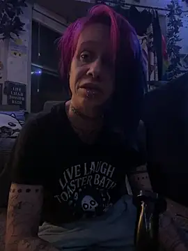 Snapshot of trashbrat chatting on May 2026 07:16:02 AM trashbrat online show from May 2026 07:16:02 AM