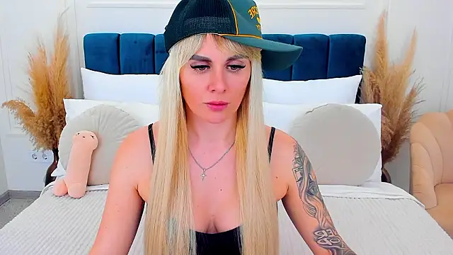 LiluDav online show from February 2026 01:50:02 PM