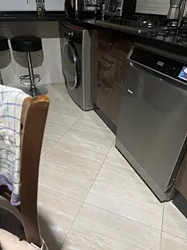 medami online show from January 2025 01:09:02 AM