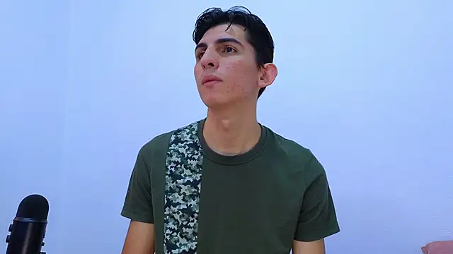 Ana and Leo online show from February 2025 12:04:02 PM