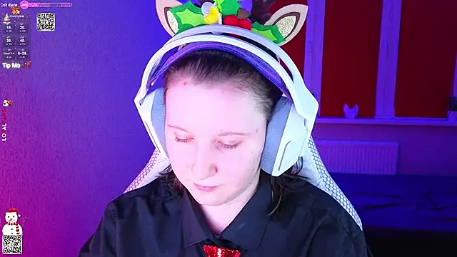 mon lola online show from December 2025 03:40:02 PM