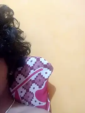 CosmicEmuu online show from January 2025 05:05:01 PM