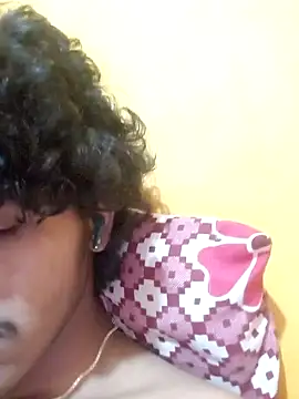 CosmicEmuu online show from February 2025 06:17:02 PM