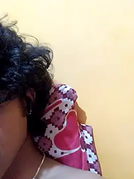 CosmicEmuu online show from March 2025 06:50:01 PM