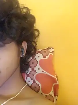 CosmicEmuu online show from March 2025 11:51:01 AM