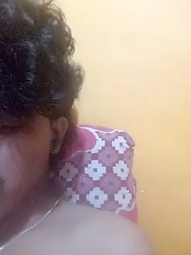 CosmicEmuu online show from October 2025 02:07:01 PM