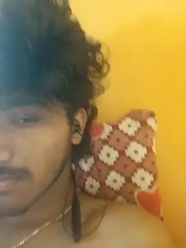 CosmicEmuu online show from November 2025 10:54:02 AM