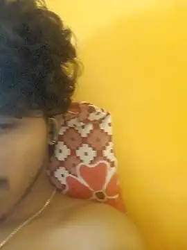 CosmicEmuu online show from January 2026 09:22:01 AM