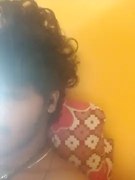 CosmicEmuu online show from March 2026 07:01:02 AM