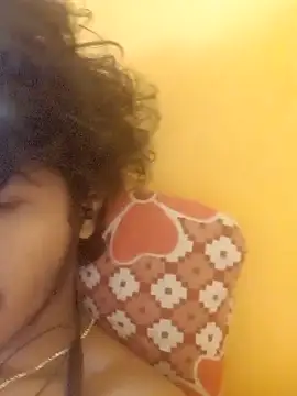 CosmicEmuu online show from March 2026 06:30:01 AM