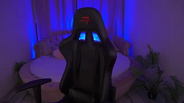 Marmeladkaaa online show from November 2025 02:28:02 PM