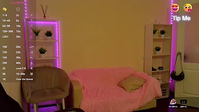 Snapshot of DianaRadrigo chatting on January 2025 12:52:01 PM DianaRadrigo online show from January 2025 12:52:01 PM