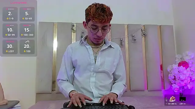 Snapshot of Axel_tay chatting on October 2025 03:51:01 AM Axel tay online show from October 2025 03:51:01 AM