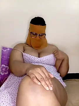 Samara-Bella online show from March 2025 08:00:01 PM