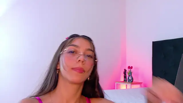 cristal antoni online show from July 2026 10:10:01 AM