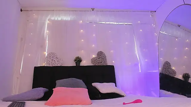 Bonny and carrot online show from November 2025 05:12:01 PM